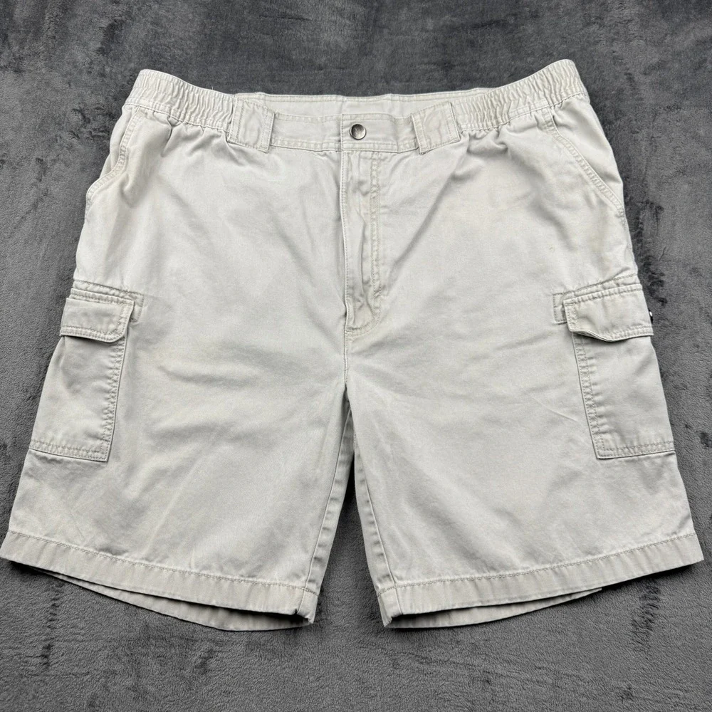 Roundtree & Yorke Cargo Shorts Mens 42W Khaki Elastic Waist Cotton Good